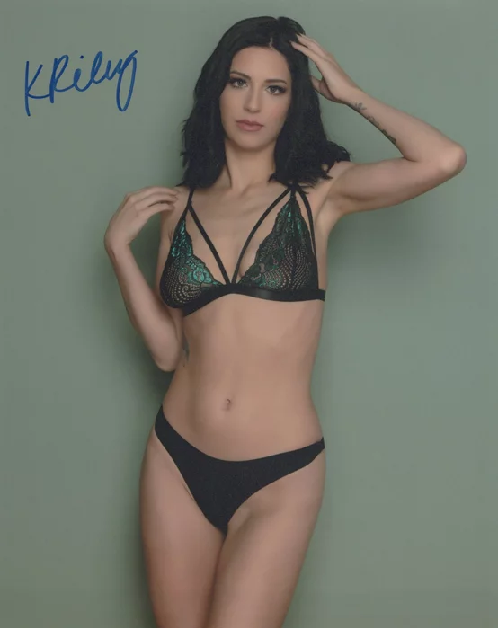 Kayy Riley autograph