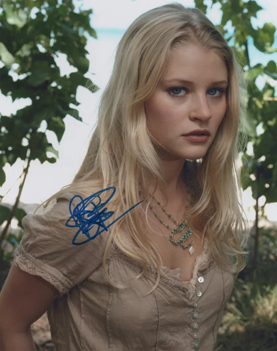 Emilie de Ravin autograph