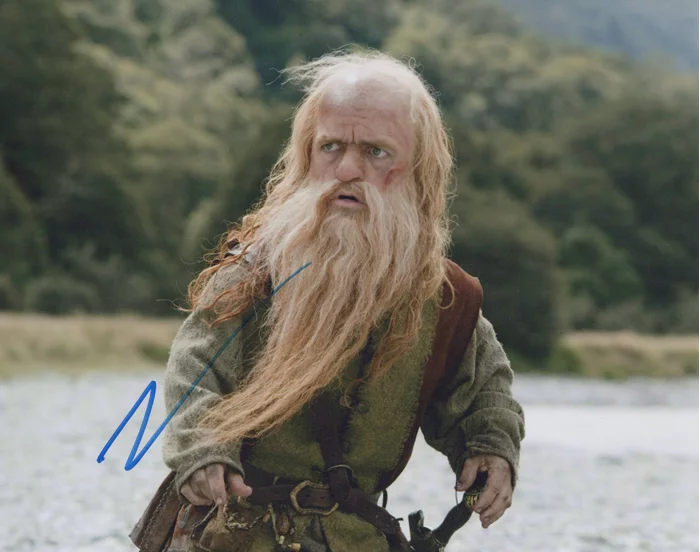 Peter Dinklage autograph