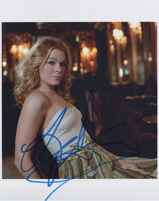 Leann Rimes autograph