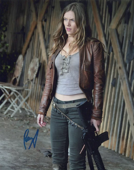 Tracy Spiridakos autograph