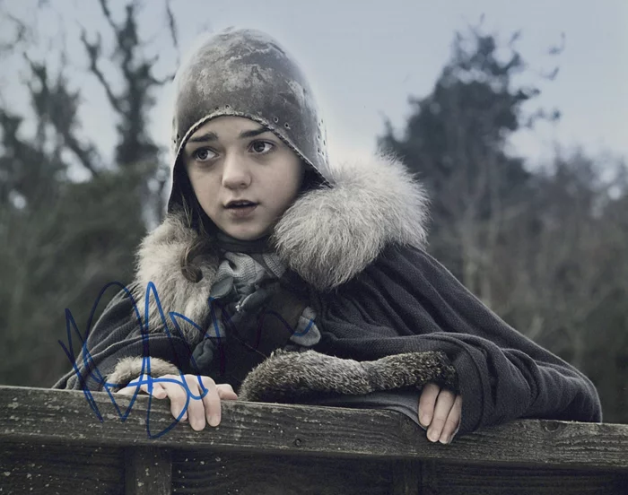 Maisie Williams autograph