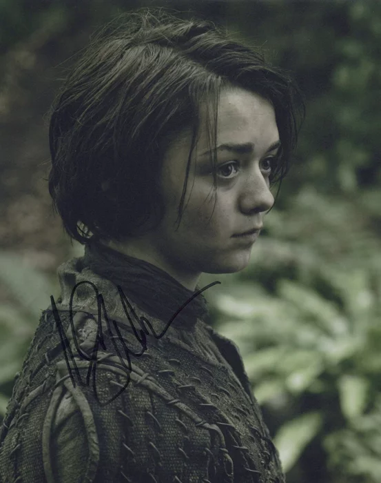Maisie Williams autograph