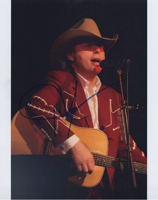 Dwight Yoakam autograph