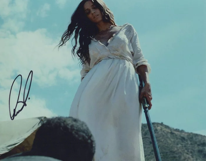 Angela Sarafyan autograph