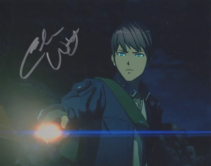 Calum Worthy autograph