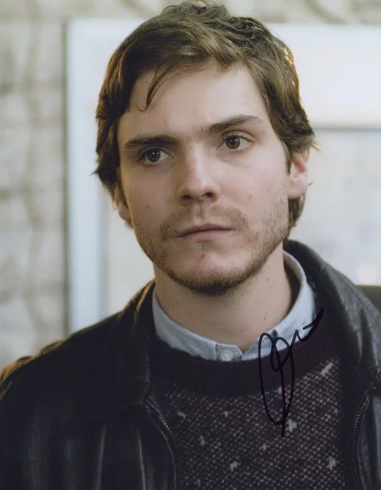 Daniel Bruhl autograph