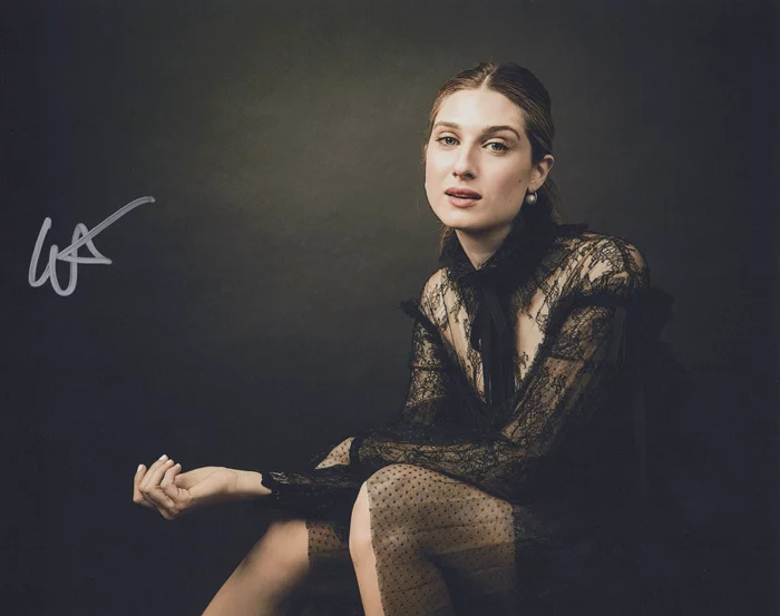 Emily Arlook autograph