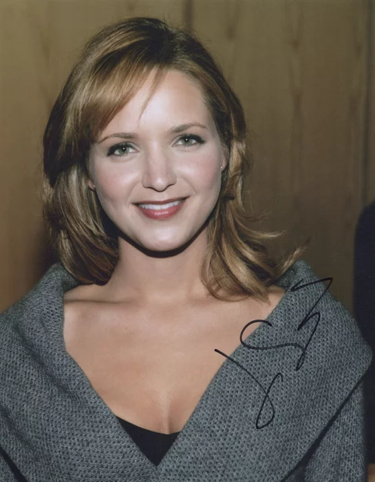 Jordana Spiro autograph