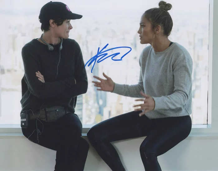 Kat Coiro autograph