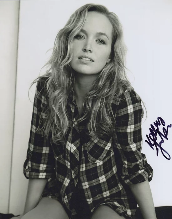 Kelley Jakle autograph