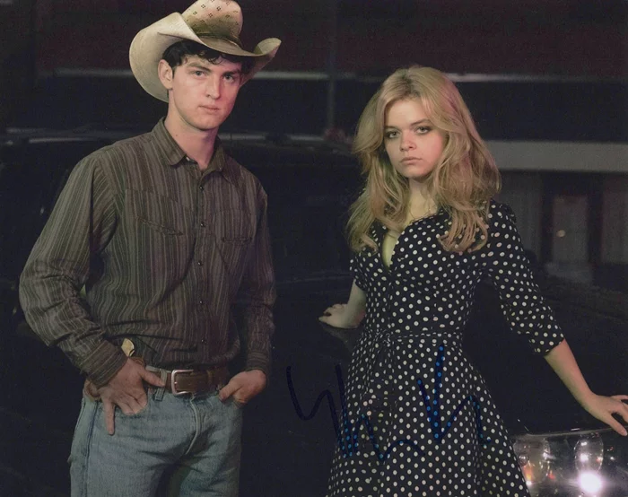 Kylie Rogers autograph