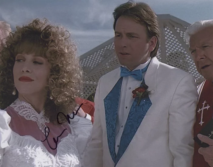 Laraine Newman autograph