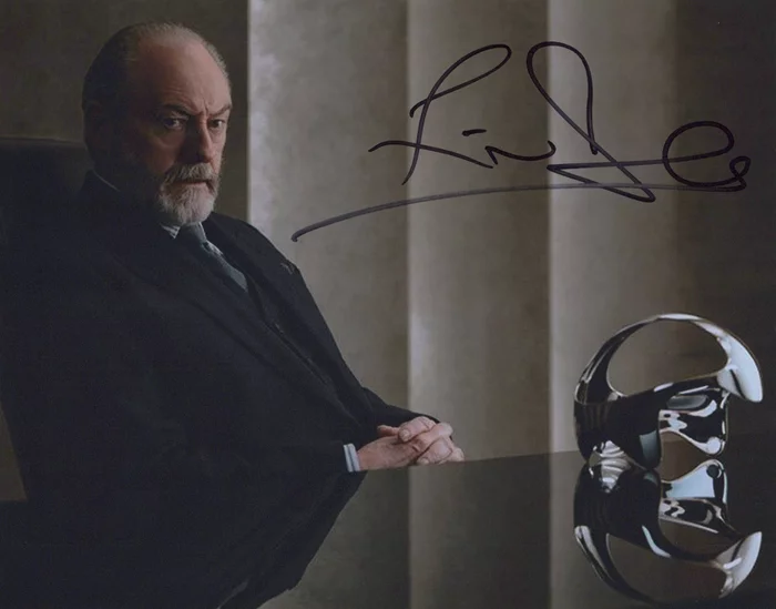 Liam Cunningham autograph