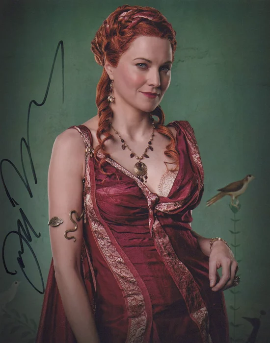 Lucy Lawless autograph