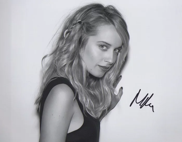 Megan Park autograph
