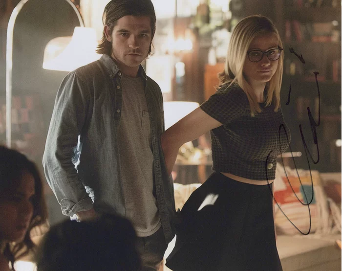 Olivia Dudley autograph