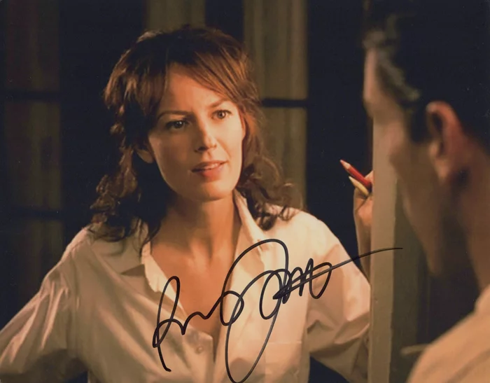 Rosemarie DeWitt autograph