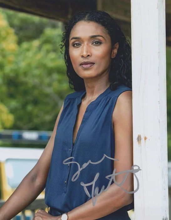 Sara Martins autograph