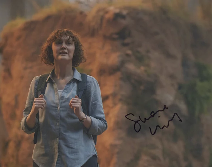 Simone Kirby autograph