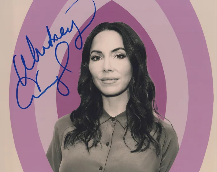 Whitney Cummings autograph