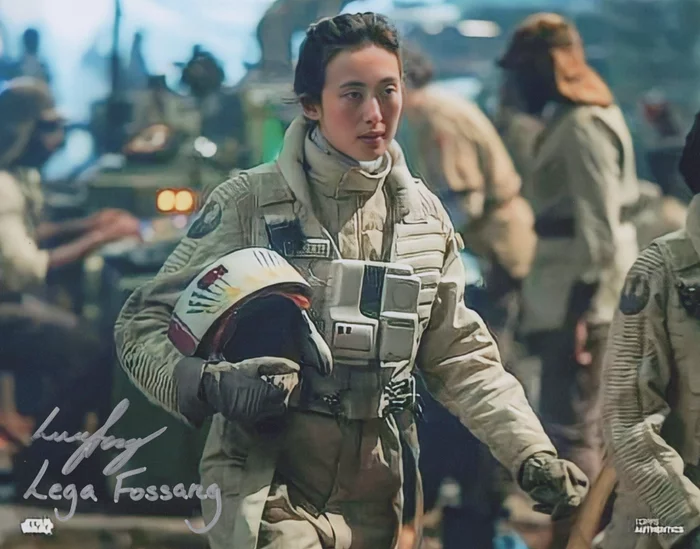 Lucy Feng autograph