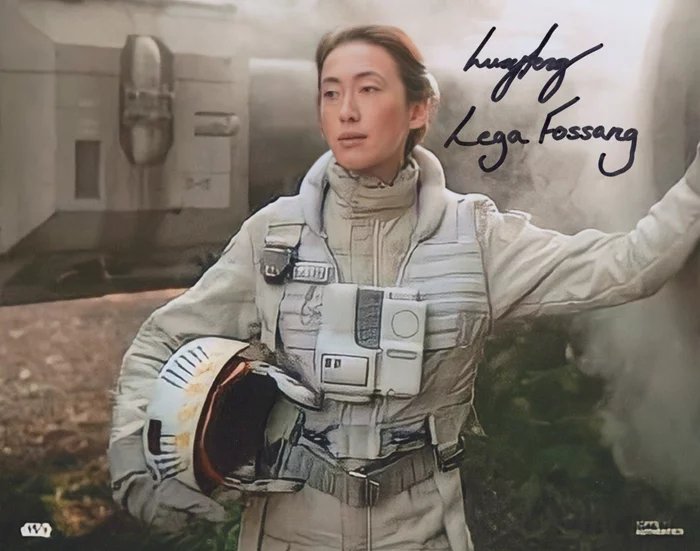Lucy Feng autograph