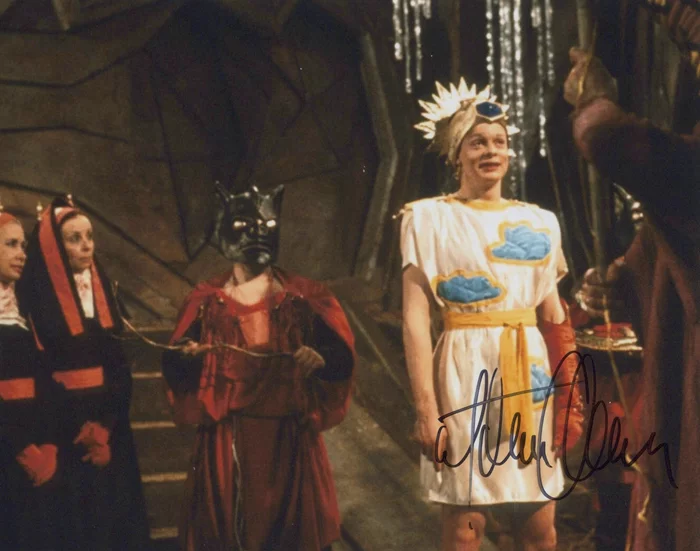 Martin Clunes autograph