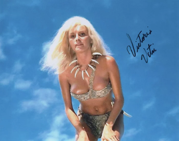 Victoria Vetri autograph
