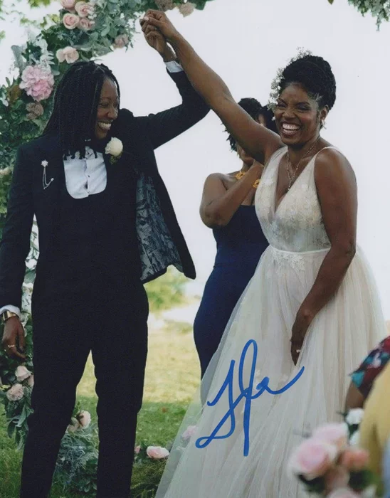 Tyla Abercrumbie autograph