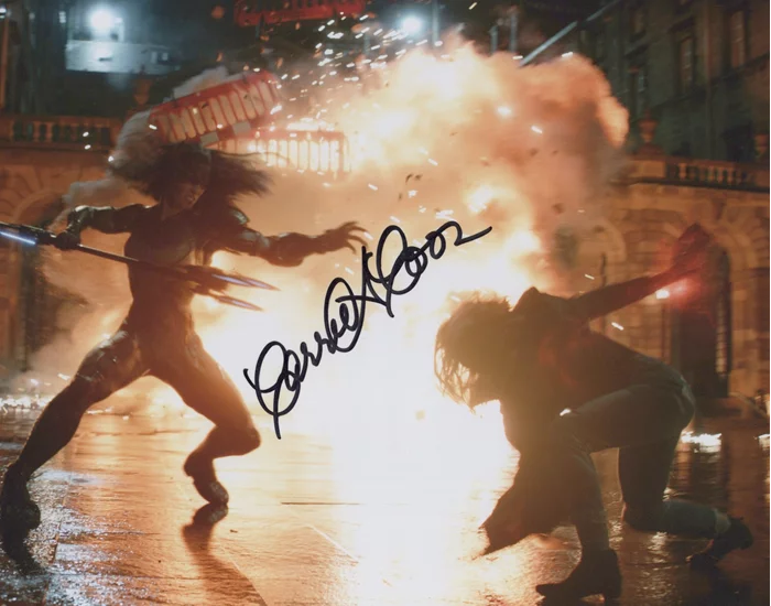 Carrie Coon autograph