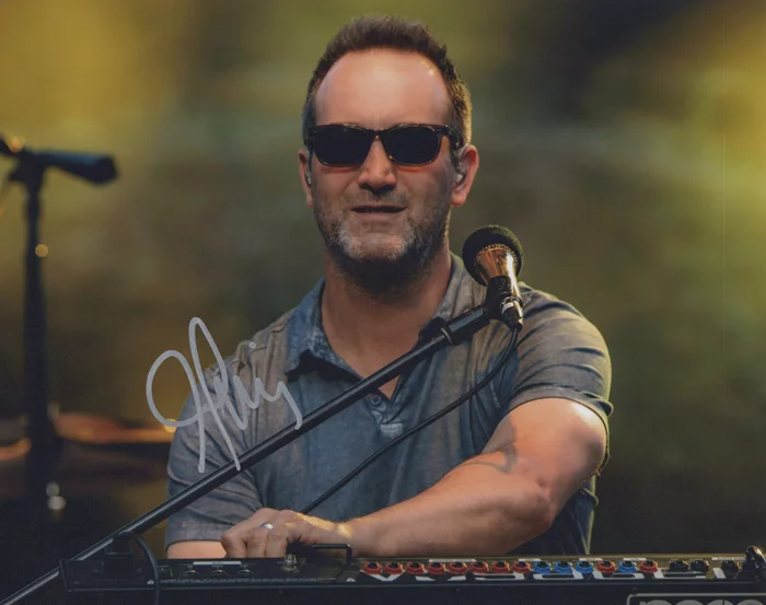 Joel Cummings autograph