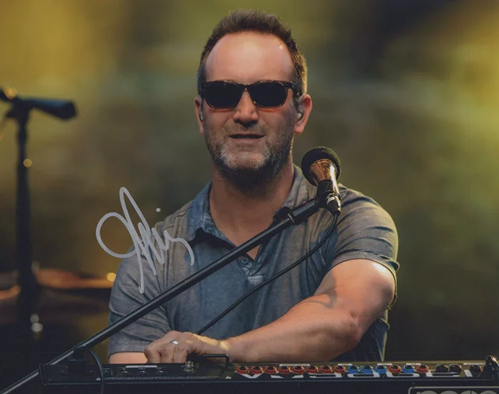 Joel Cummings autograph