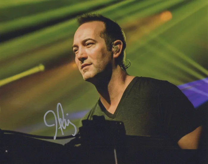 Joel Cummings autograph