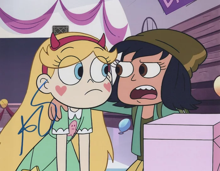 Abby Elliott autograph