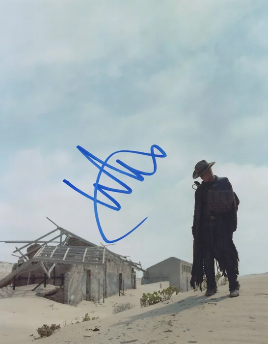 Walt Goggins autograph