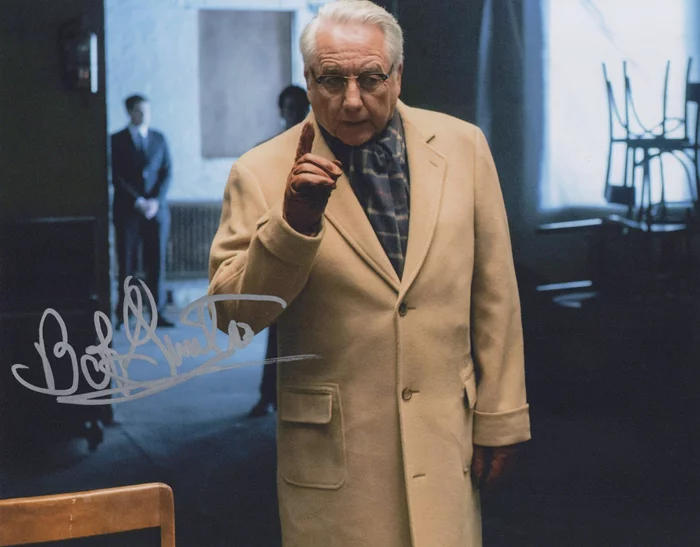 Bob Gunton autograph