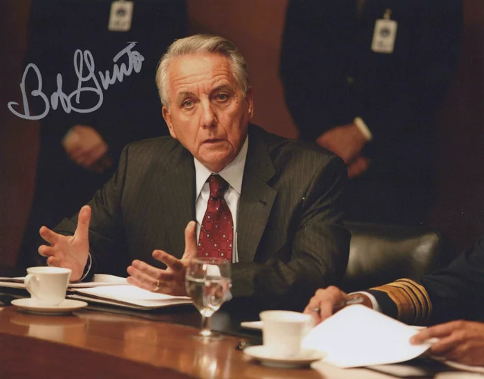 Bob Gunton autograph