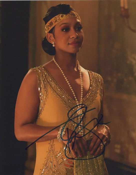Tetona Jackson autograph