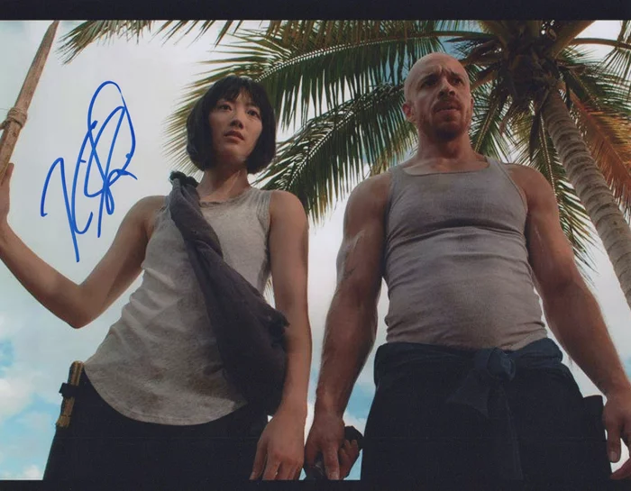 KeiLyn Durrel Jones autograph