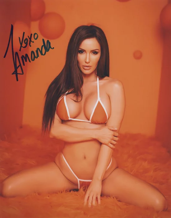Amanda Paris autograph