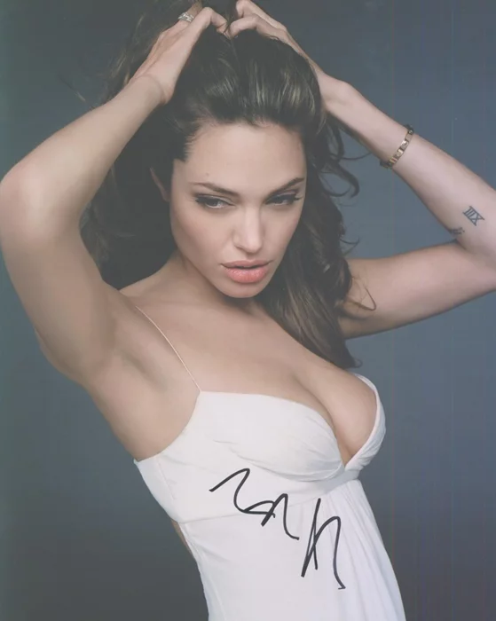 Angelina Jolie autograph