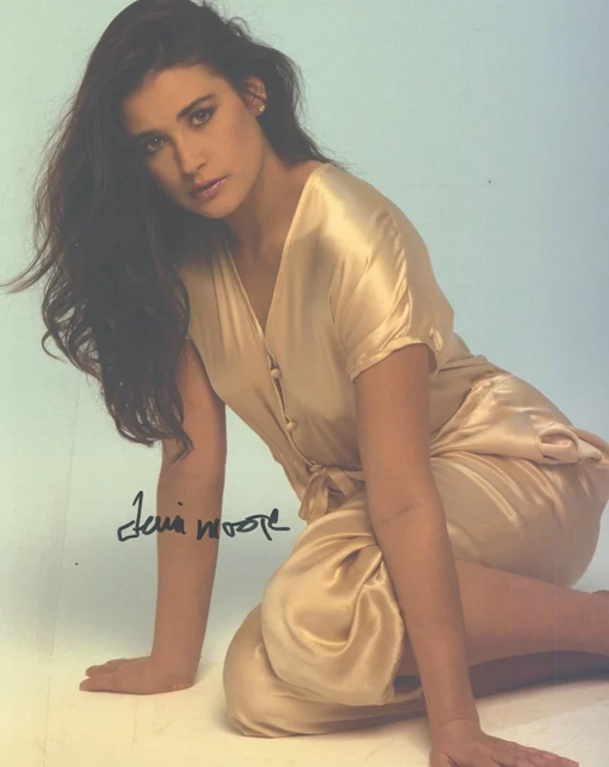 Demi Moore autograph