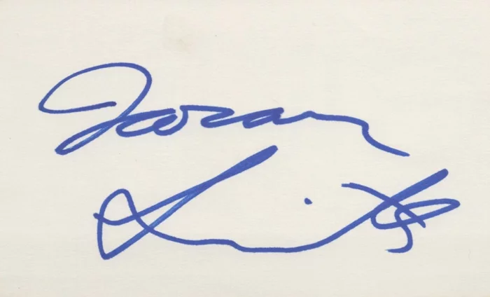 Taran Noah Smith autograph