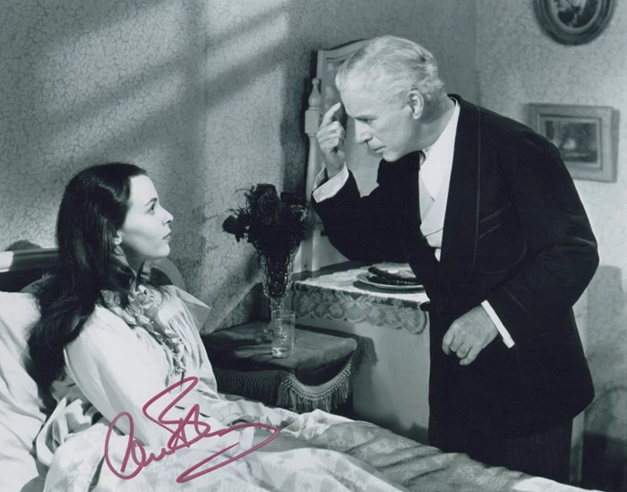 Claire Bloom autograph