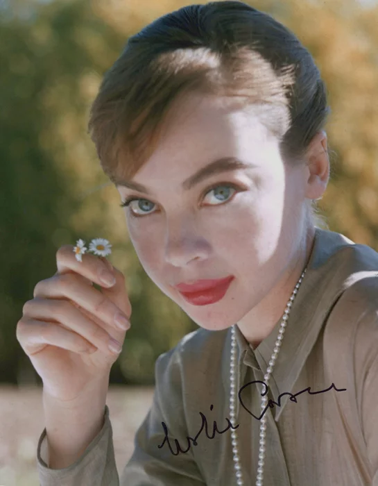 Leslie Caron autograph