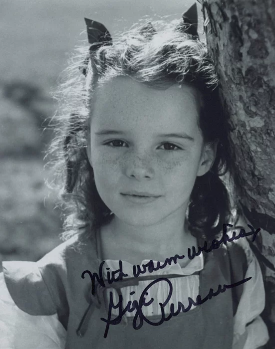 Gigi Perreau autograph