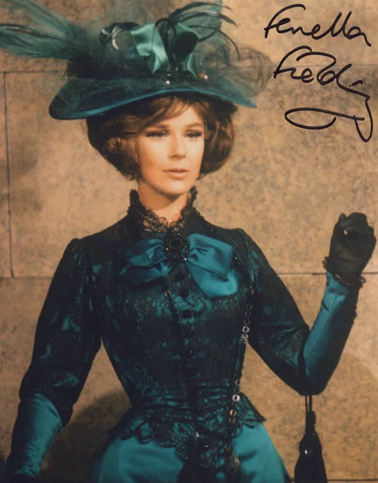 Fenella Fielding autograph