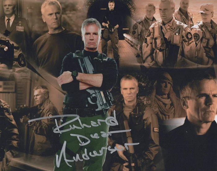 Richard Dean Anderson autograph