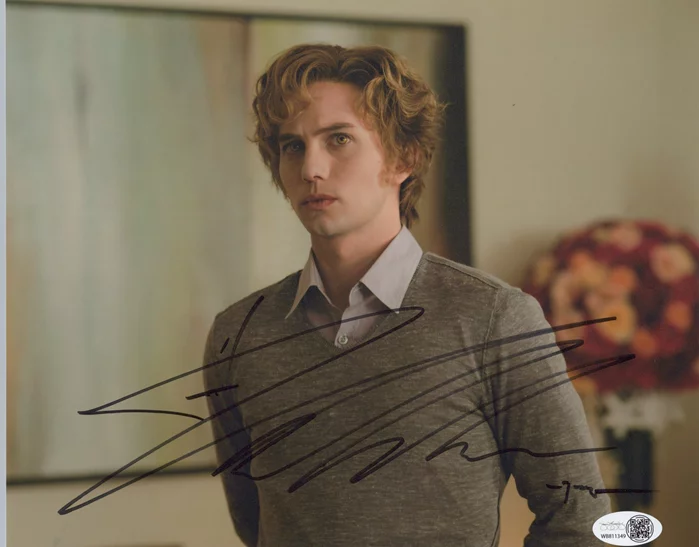 Jackson Rathbone autograph